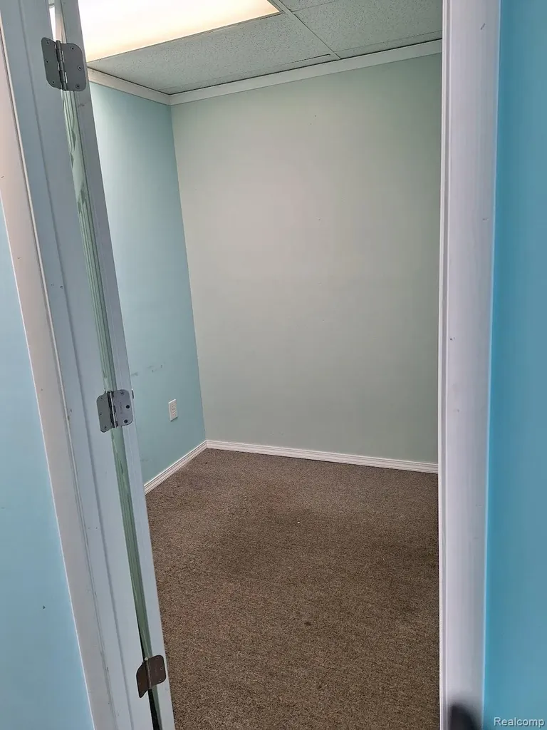 4512 Dixie Highway Waterford Charter Township MI 48329