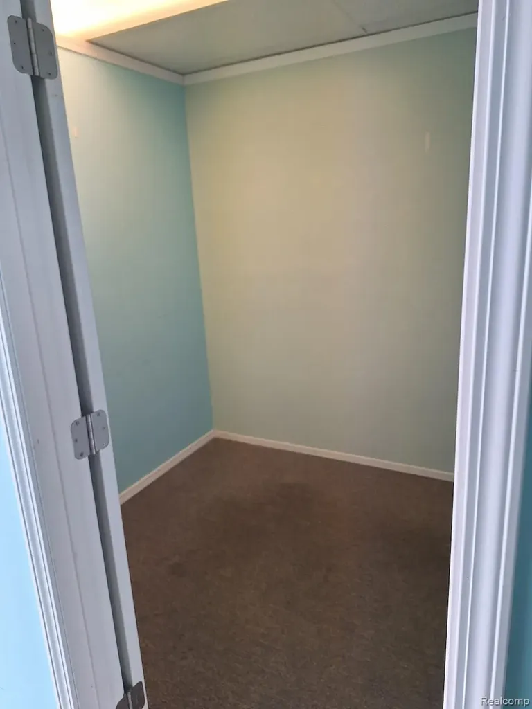 4512 Dixie Highway Waterford Charter Township MI 48329