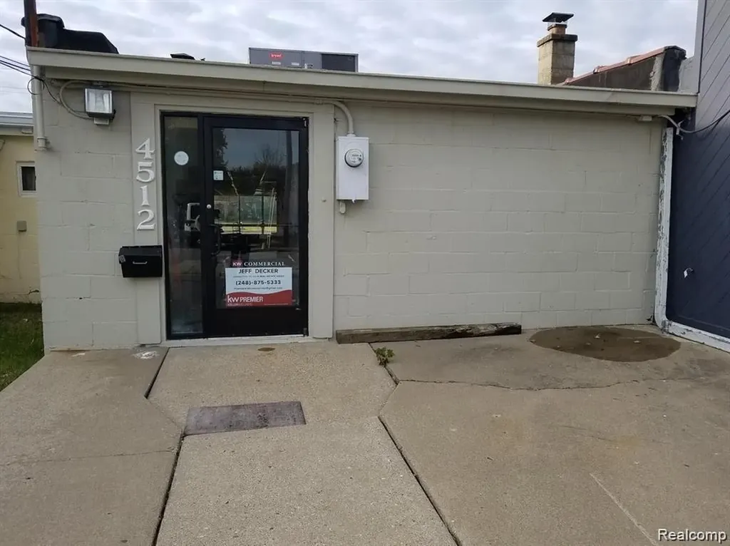 4512 Dixie Highway Waterford Charter Township MI 48329