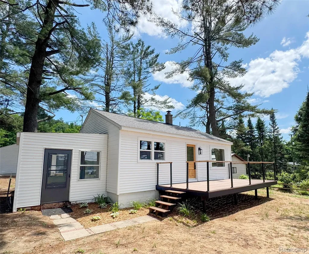 7606 First Court Avenue Otsego Lake Township MI 49735