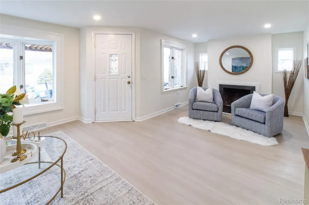 23106 Springbrook Drive Farmington Hills City MI 48336