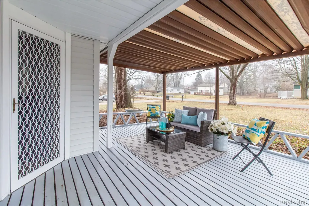 23106 Springbrook Drive Farmington Hills City MI 48336