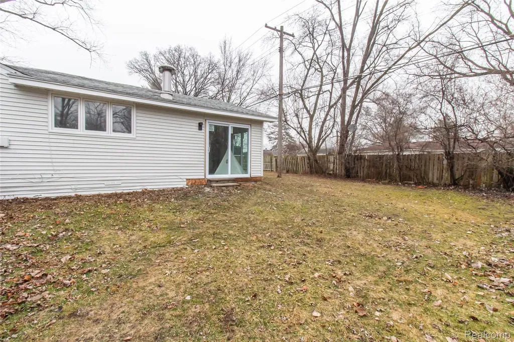 23106 Springbrook Drive Farmington Hills City MI 48336