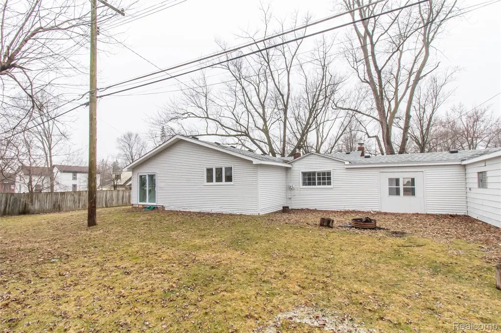 23106 Springbrook Drive Farmington Hills City MI 48336