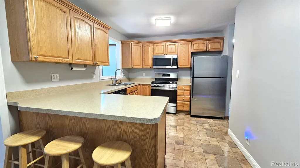 466 Lyon Boulevard South Lyon City MI 48178