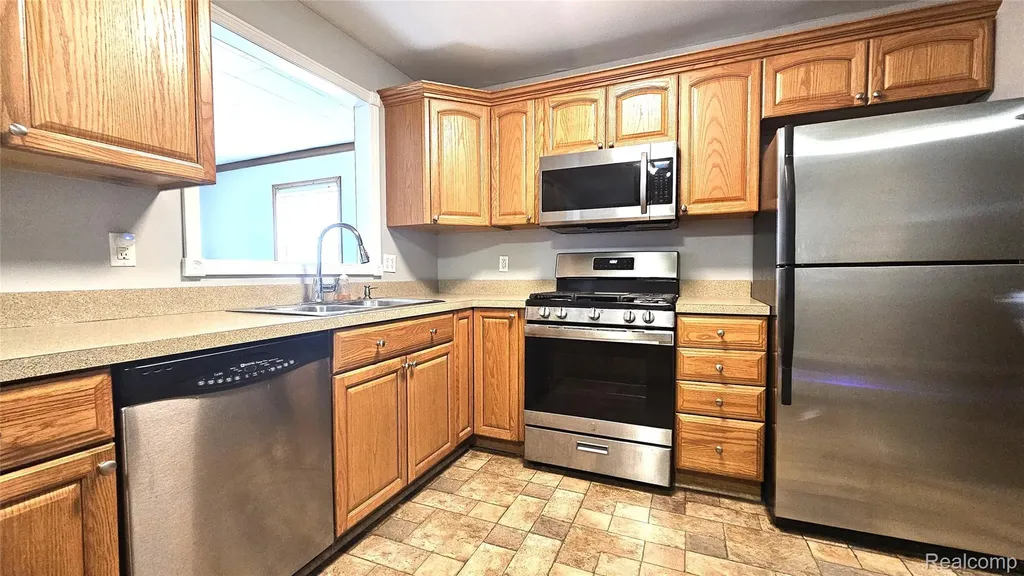 466 Lyon Boulevard South Lyon City MI 48178
