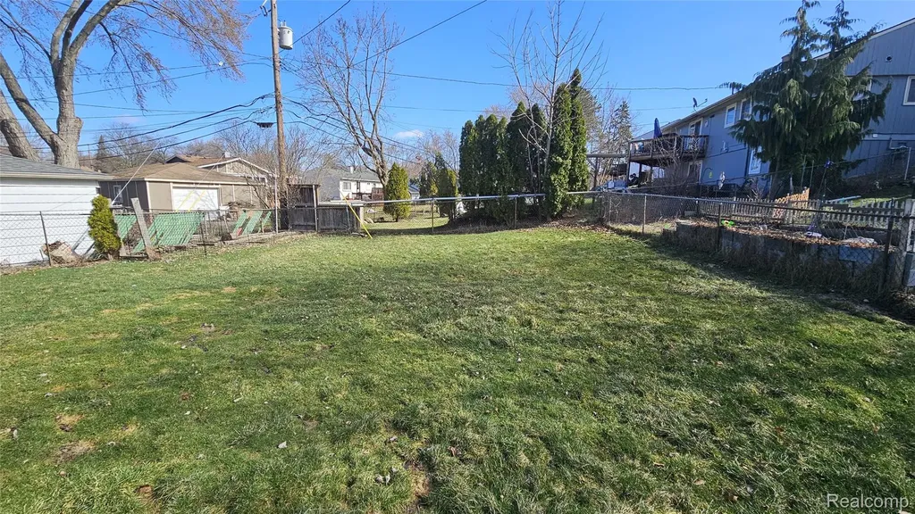 466 Lyon Boulevard South Lyon City MI 48178