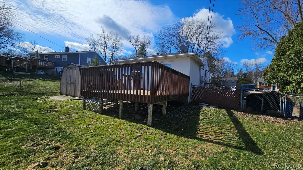 466 Lyon Boulevard South Lyon City MI 48178