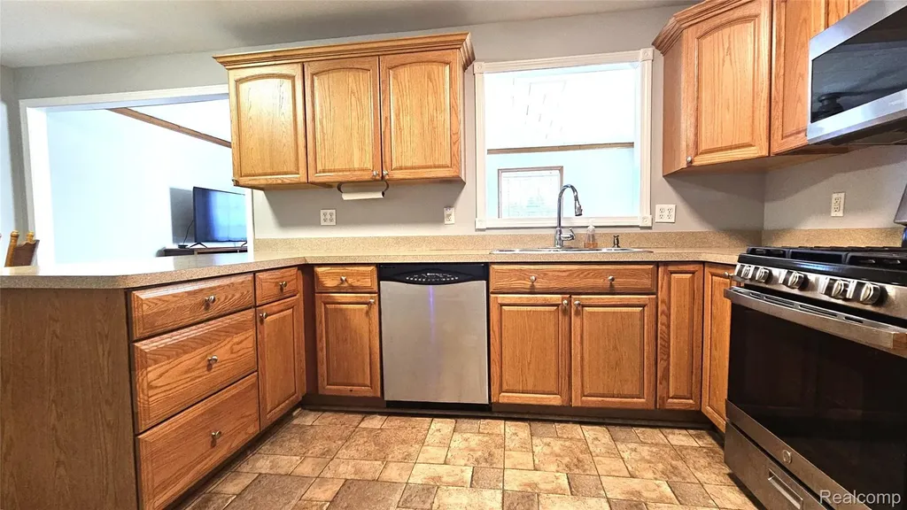 466 Lyon Boulevard South Lyon City MI 48178