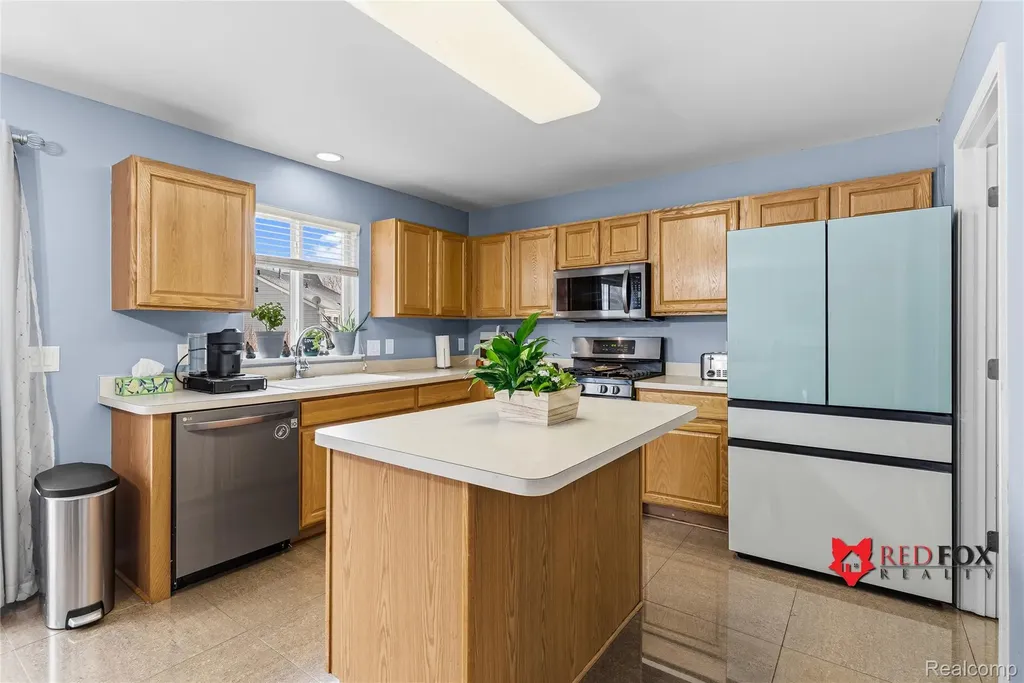 5035 Meadow Crest Circle Grand Blanc Charter Township MI 48442