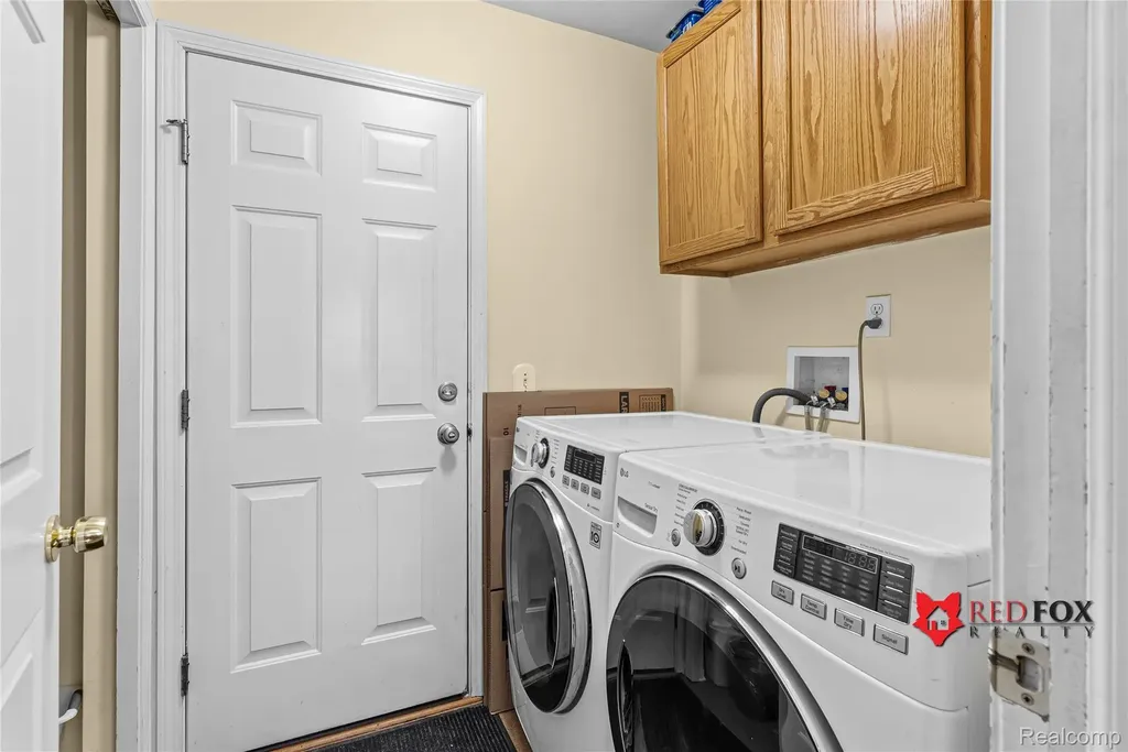 5035 Meadow Crest Circle Grand Blanc Charter Township MI 48442