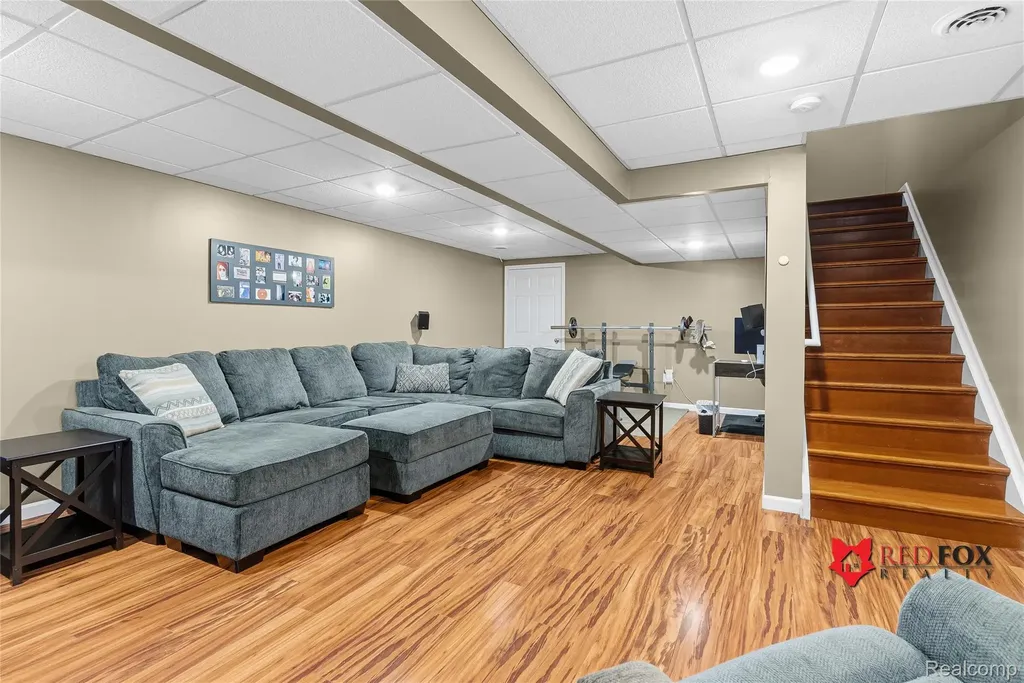 5035 Meadow Crest Circle Grand Blanc Charter Township MI 48442