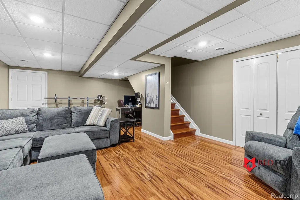 5035 Meadow Crest Circle Grand Blanc Charter Township MI 48442