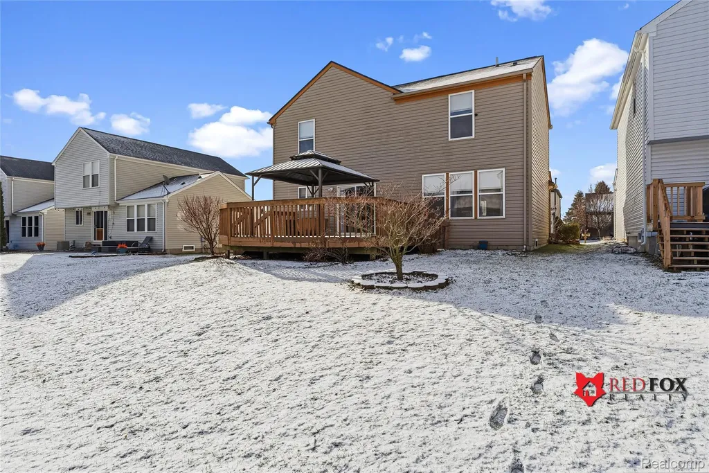 5035 Meadow Crest Circle Grand Blanc Charter Township MI 48442