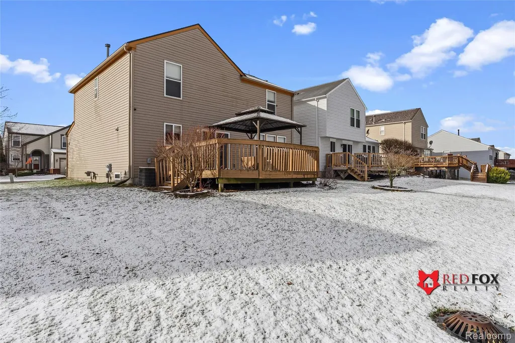 5035 Meadow Crest Circle Grand Blanc Charter Township MI 48442