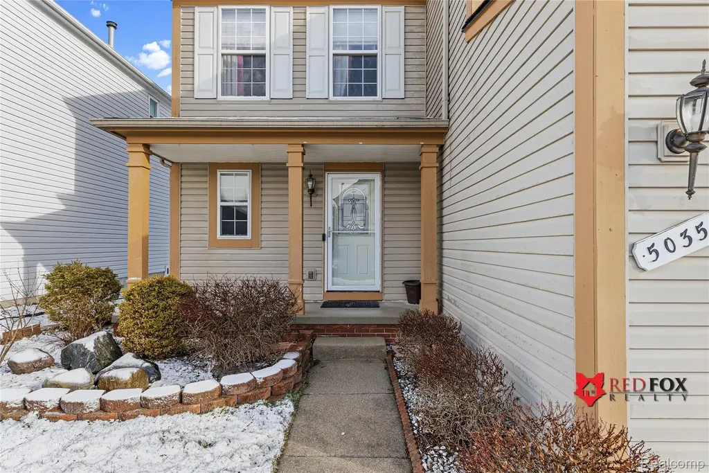 5035 Meadow Crest Circle Grand Blanc Charter Township MI 48442
