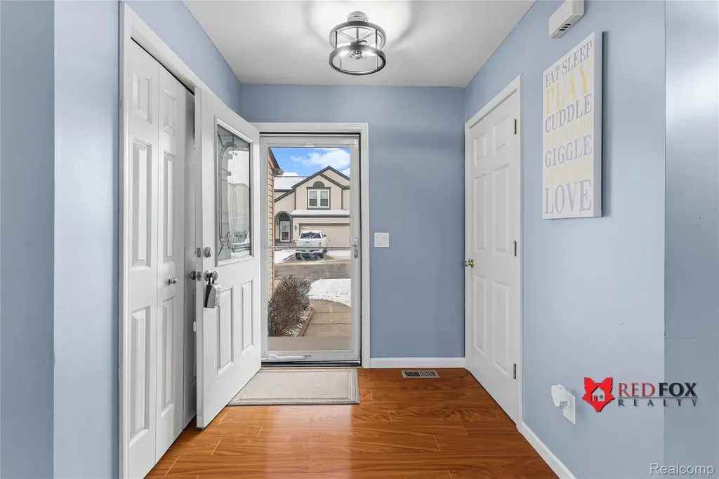 5035 Meadow Crest Circle Grand Blanc Charter Township MI 48442