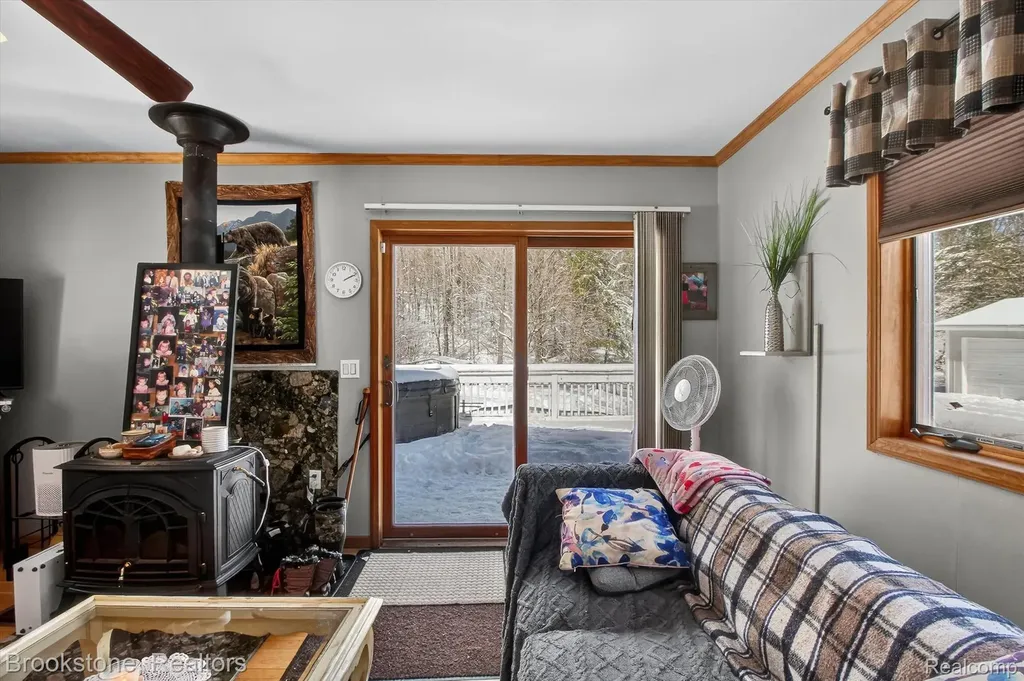 12340 Thomas Street Briley Township MI 49709