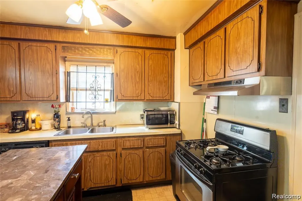 4116 Kendall Street Detroit City MI 48238