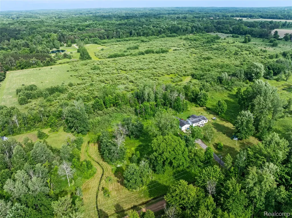 #0078 V/l Natures Nest Road Vassar City MI 48768