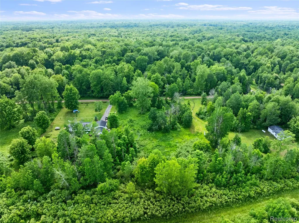#0078 V/l Natures Nest Road Vassar City MI 48768