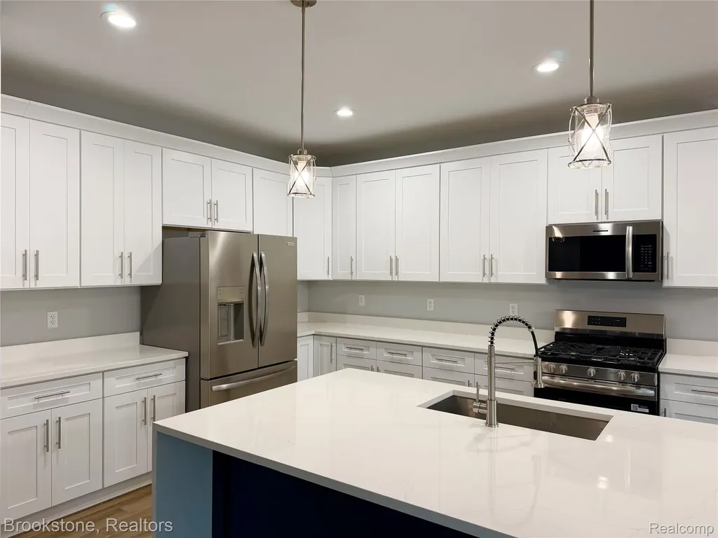 37116 Moravian Drive Clinton Charter Township MI 48036