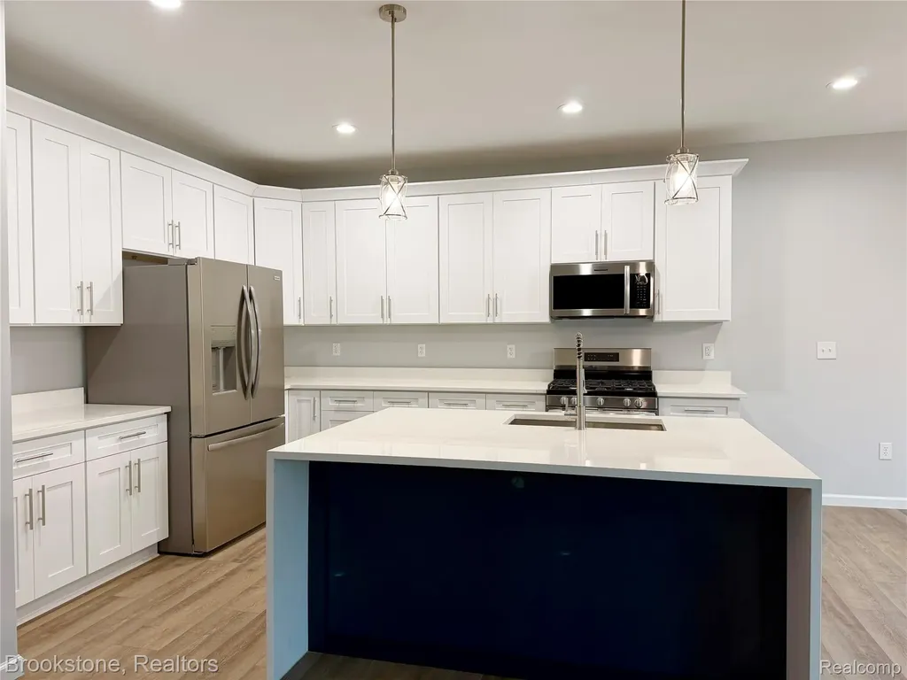 37116 Moravian Drive Clinton Charter Township MI 48036