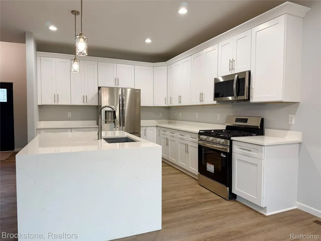 37116 Moravian Drive Clinton Charter Township MI 48036