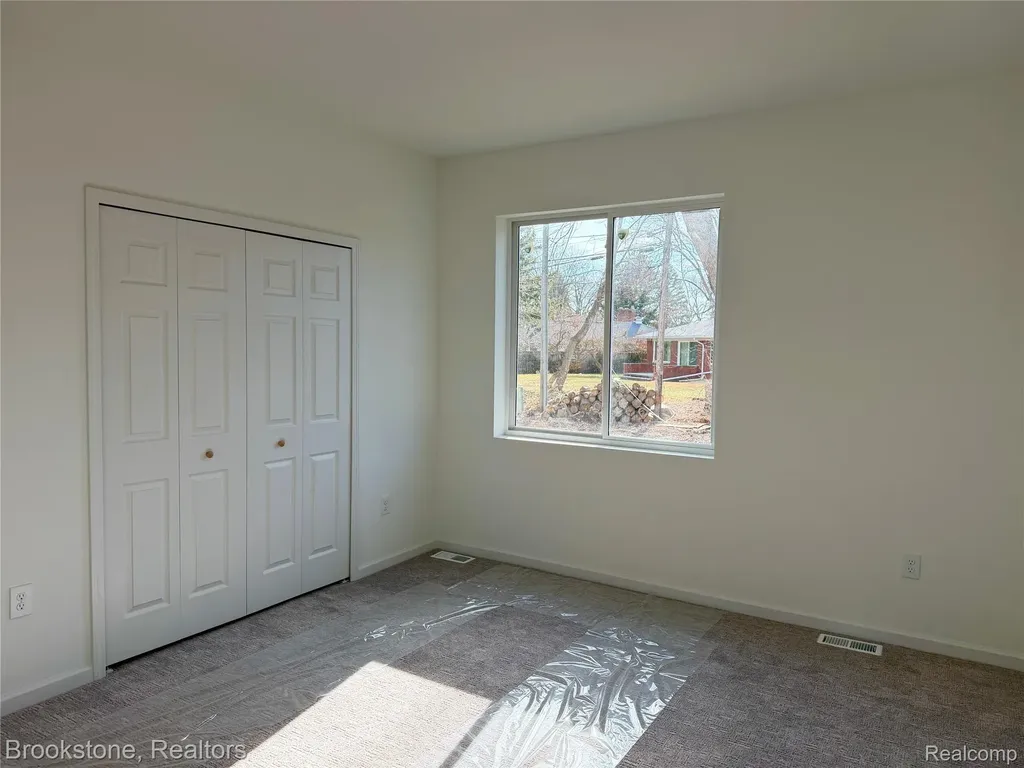 37116 Moravian Drive Clinton Charter Township MI 48036