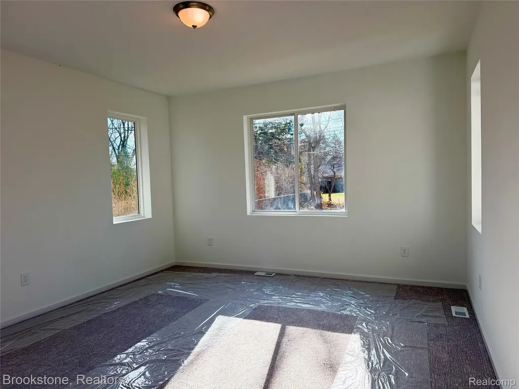 37116 Moravian Drive Clinton Charter Township MI 48036