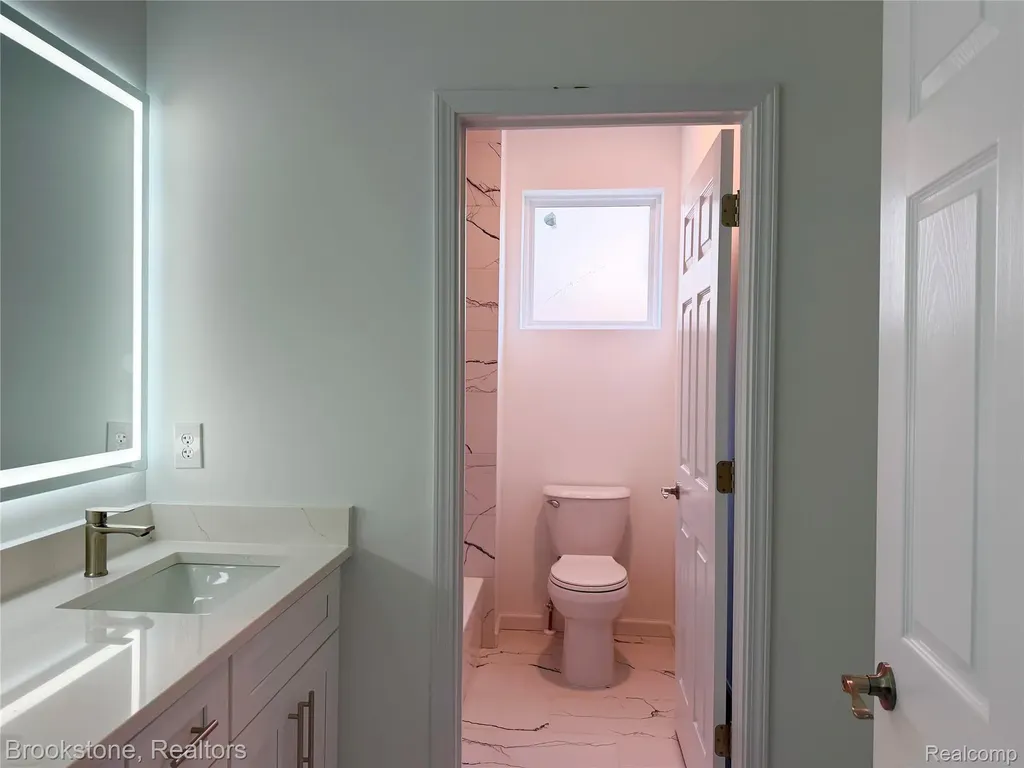 37116 Moravian Drive Clinton Charter Township MI 48036