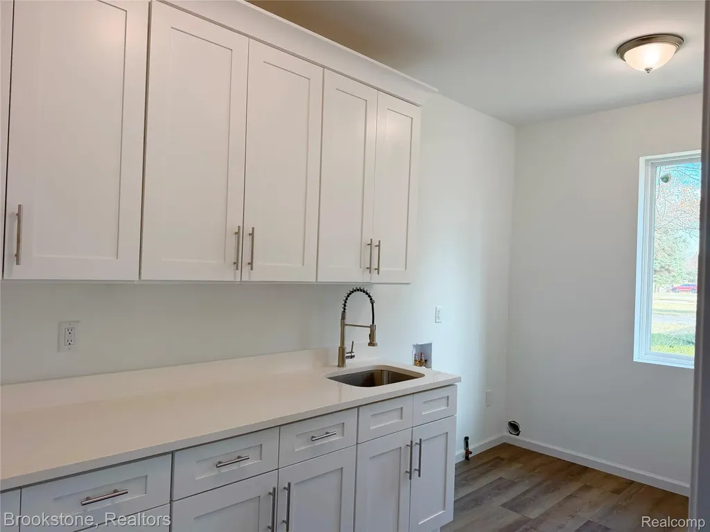 37116 Moravian Drive Clinton Charter Township MI 48036