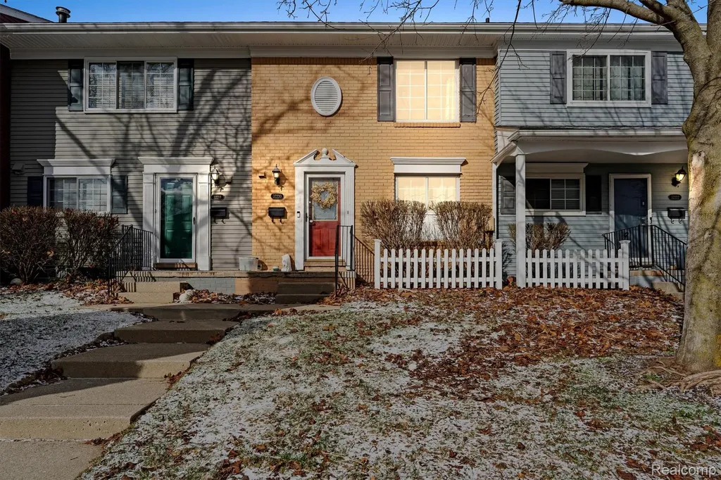 32220 W 12 Mile Road Farmington City MI 48334