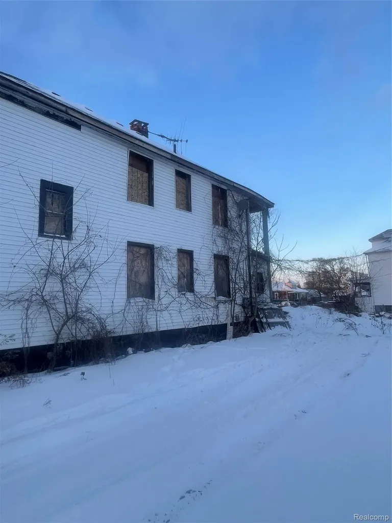 4160 Crane Street Detroit City MI 48214