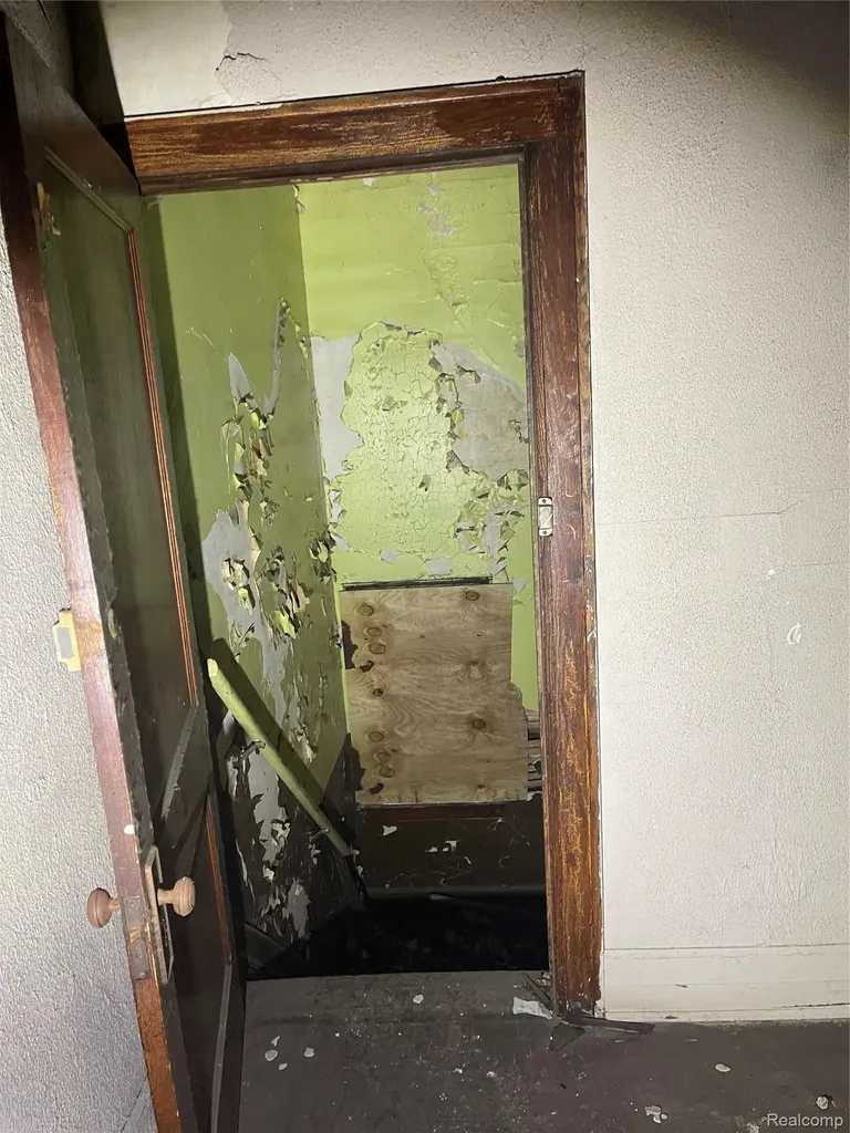 4160 Crane Street Detroit City MI 48214