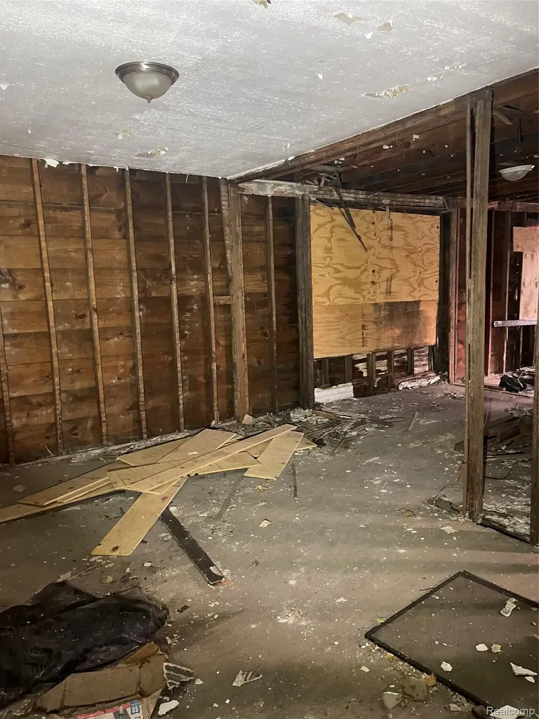 4160 Crane Street Detroit City MI 48214
