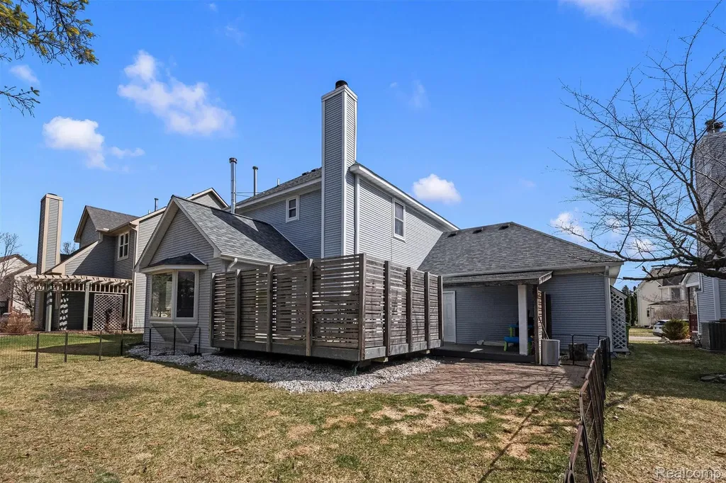 751 Woodleigh Way Oxford Village MI 48371