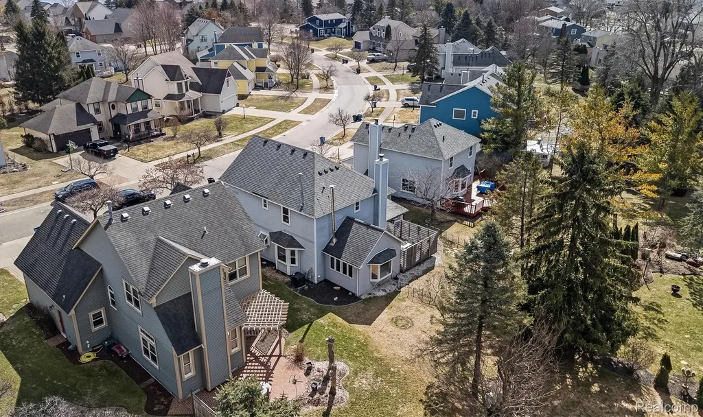 751 Woodleigh Way Oxford Village MI 48371