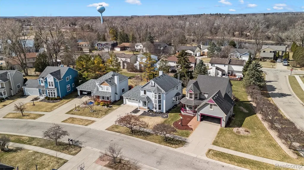 751 Woodleigh Way Oxford Village MI 48371