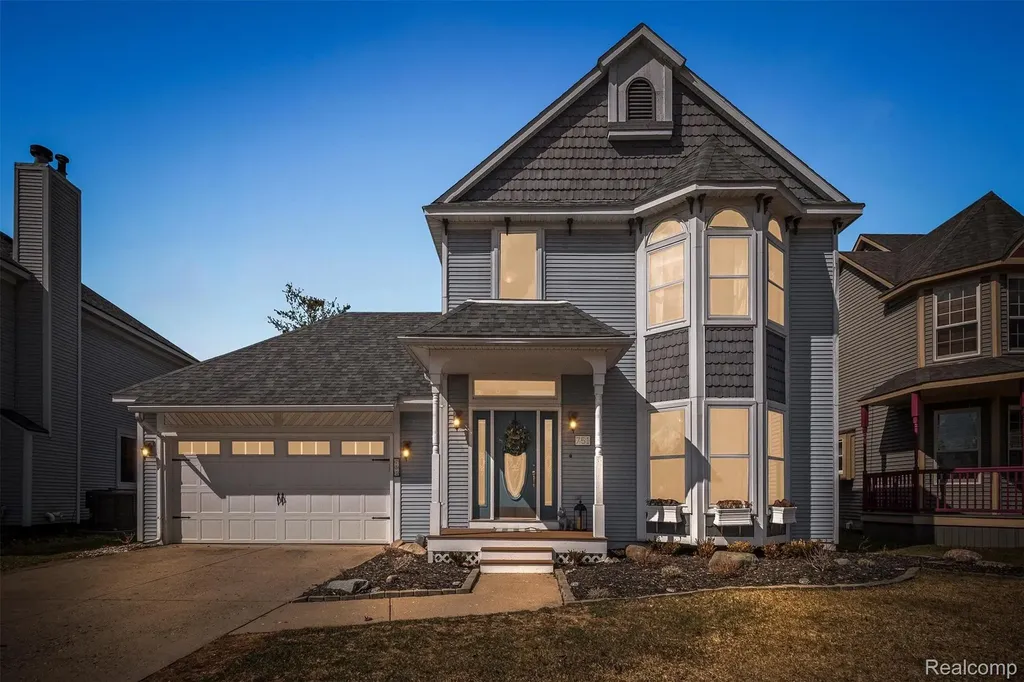 751 Woodleigh Way Oxford Village MI 48371
