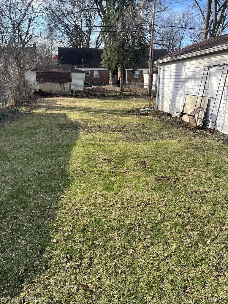 26573 Somerset Drive Inkster City MI 48141