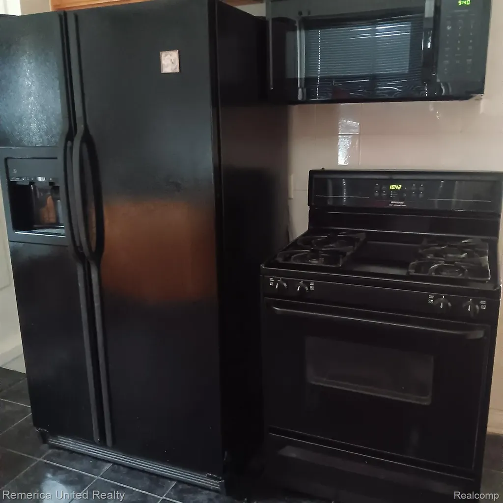 26573 Somerset Drive Inkster City MI 48141