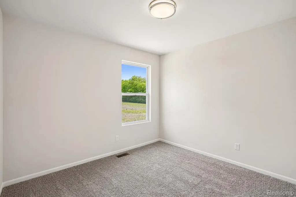 27109 Gallop Way Saline City MI 48176