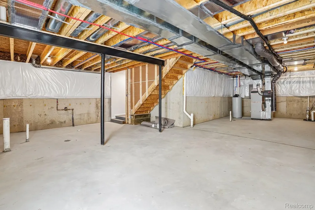 27109 Gallop Way Saline City MI 48176
