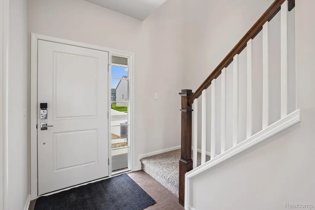 27109 Gallop Way Saline City MI 48176
