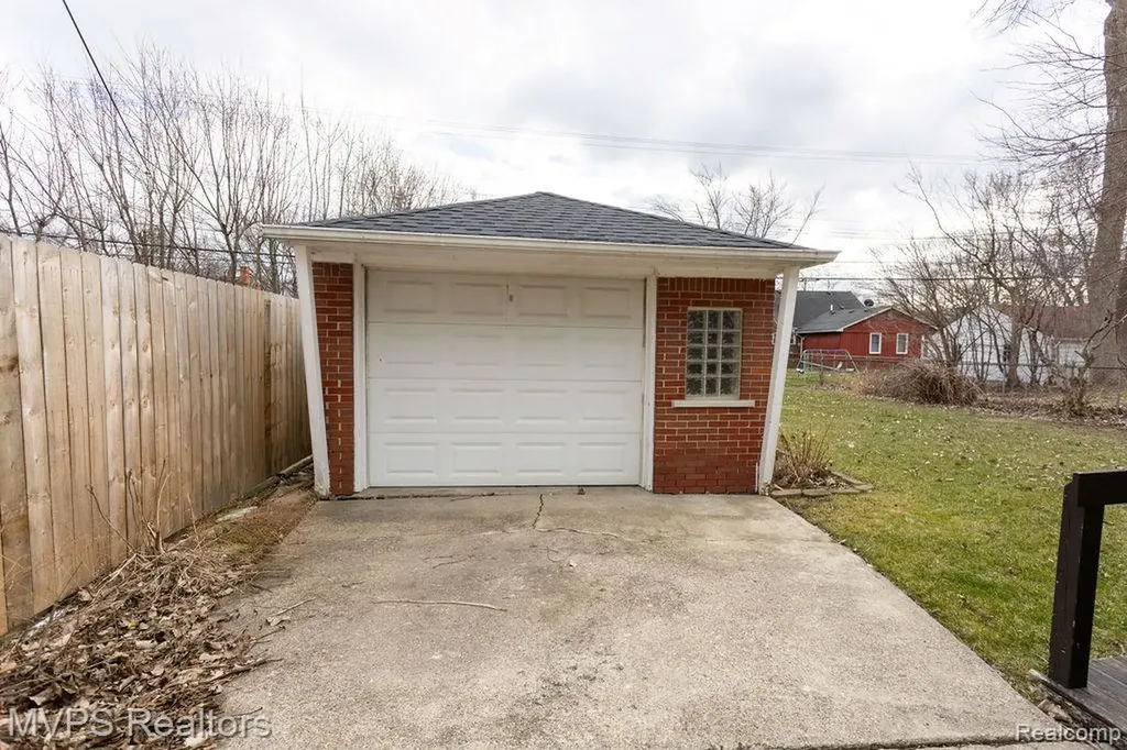 20220 Lancaster Street Harper Woods City MI 48225
