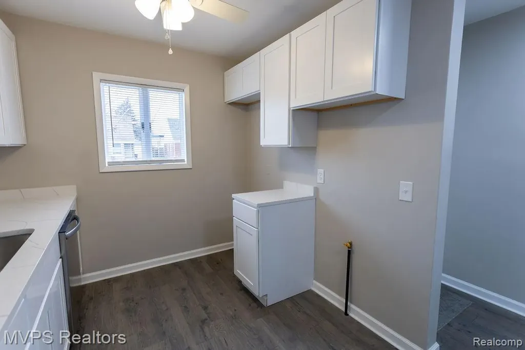 20220 Lancaster Street Harper Woods City MI 48225