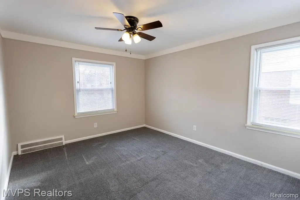20220 Lancaster Street Harper Woods City MI 48225