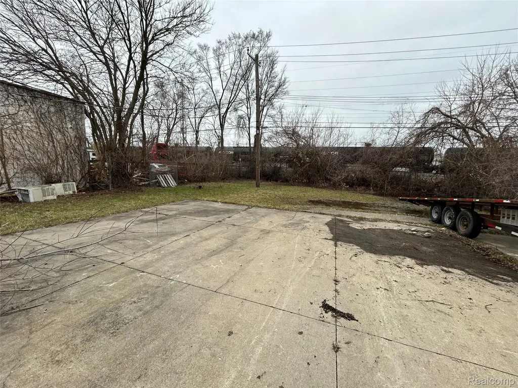 18435 Weaver Street Detroit City MI 48228