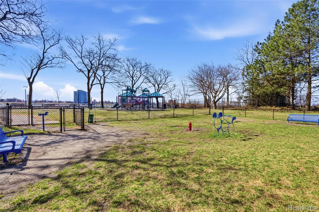 1001 W Jefferson Avenue Detroit City MI 48226
